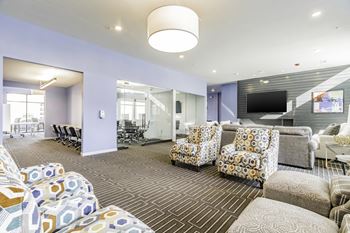 Resident & sports lounge